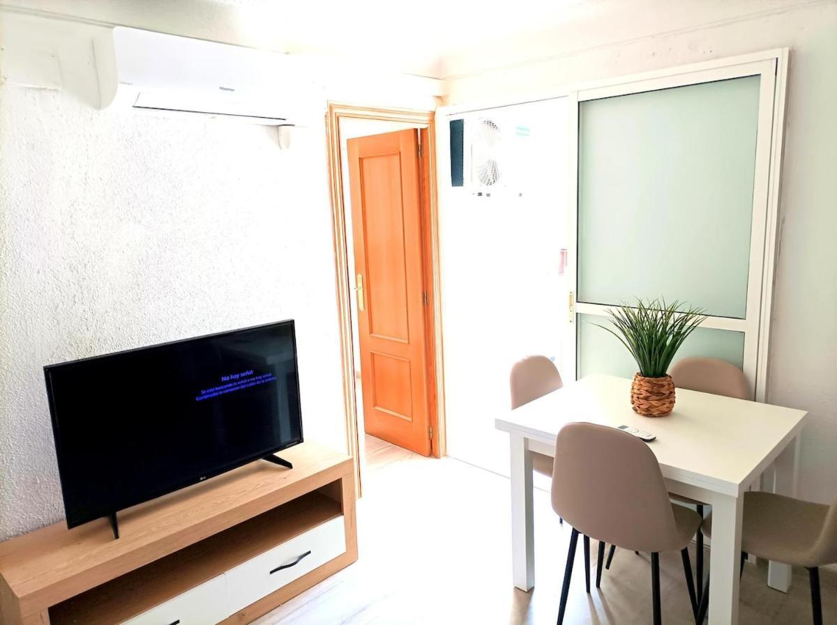 Apartment El Cabanyal 400m From The *