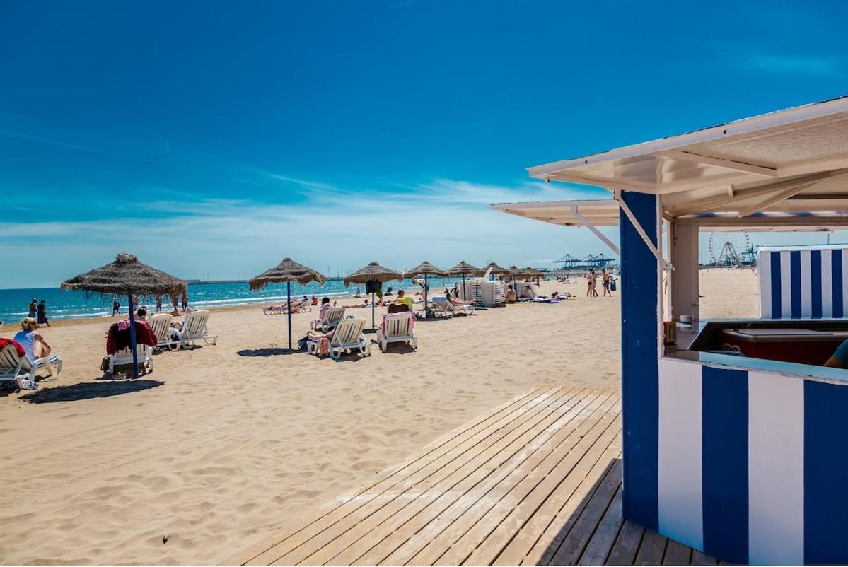 Apartment El Cabanyal 400m From The *